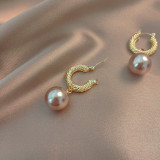 1 par de pendientes colgantes de perlas artificiales de acero inoxidable con incrustaciones ovaladas de estilo Simple Retro