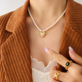 Collar chapado en oro real de 18 quilates con perlas de agua dulce y corazón batido de estilo retro europeo y americano