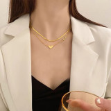 Collares acodados chapados en oro de acero titanio 18K con forma de corazón de estilo simple