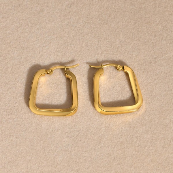 1 par de aretes chapados en oro de 18 quilates con revestimiento pulido de acero inoxidable cuadrado de estilo simple