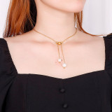 Collar femenino con borla de bola de acero perla y concha de cadena dorada de acero inoxidable a la moda
