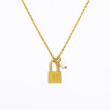 Collar con colgante chapado en oro de 18 quilates con cierre de letras de estilo simple informal y acero de titanio con revestimiento de perlas