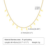 Collar chapado en oro de 18K con incrustaciones de circonio y relámpago de trébol de cuatro hojas cruzado de estilo Simple Retro