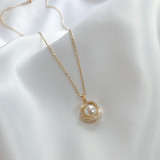 Collar con colgante de diamantes de imitación de perlas artificiales con incrustaciones de acero de titanio geométrico retro 1 pieza