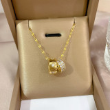 Collar con colgante de diamantes de imitación con incrustaciones de cobre y acero titanio con forma de corazón de oso de estilo simple