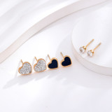 3 pares de aretes chapados en oro de 24 quilates con incrustaciones de acero de titanio y forma de corazón redondo de estilo simple