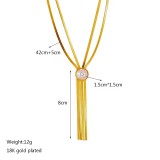 Venta al por mayor, collar de perlas artificiales chapado en oro de acero titanio con borla redonda elegante de 18 quilates