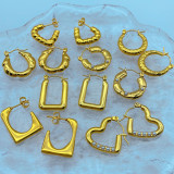 1 par de pendientes de aro de perlas artificiales con incrustaciones de acero inoxidable con forma de corazón Retro