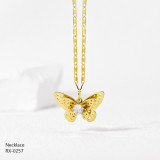 Casual Estilo clásico Número romano Mariposa Acero inoxidable Incrustación de epoxi Diamantes de imitación Chapado en oro rosa Collar chapado en oro