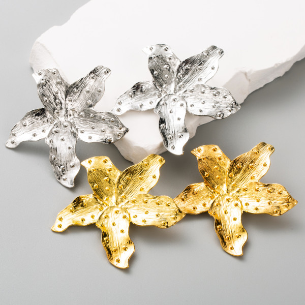 1 par de pendientes artísticos exagerados de estrella de mar chapados en aleación de acero de titanio chapados en oro y plata