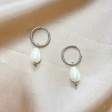 1 par de pendientes colgantes chapados en oro blanco de acero inoxidable chapado en perlas de estilo sencillo y elegante