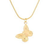 Collar con colgante chapado en oro de titanio con forma de mariposa y estrella de estilo simple