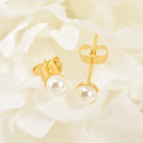 1 par de pendientes de perlas artificiales con incrustaciones de acero de titanio geométricos elegantes