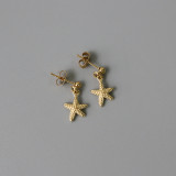 1 par de aretes colgantes chapados en oro de 14 quilates de acero titanio con concha de estrella de mar de estilo simple de playa