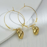 1 par de pendientes chapados en perlas con cuentas de acero inoxidable con concha de playa