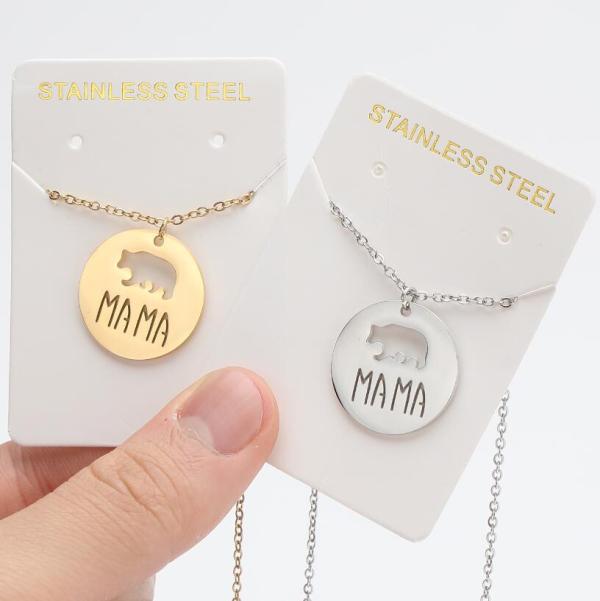 MAMA Estilo Simple Letra Oso Acero Inoxidable Titanio Acero Irregular Chapado Ahuecado Collar con Colgante