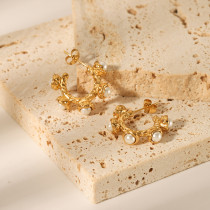 1 par de pendientes chapados en oro de 18 quilates con incrustaciones de perlas de acero inoxidable estilo nórdico estilo IG