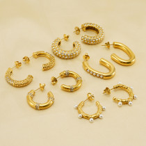 1 par de pendientes elegantes chapados en forma de C brillante con incrustaciones de acero inoxidable con circonita perla chapada en oro de 18 quilates
