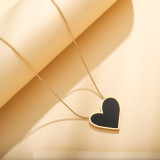 Collar de cadena de hueso de serpiente chapado en oro de acero titanio con corazón negro simple