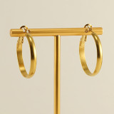 Pendientes de aro chapados en oro de 18 quilates con revestimiento de acero inoxidable redondo de estilo simple retro