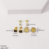 3 pares de pendientes chapados en oro de concha de diamantes de imitación de acero inoxidable con incrustaciones huecas chapados en flores de trébol de cuatro hojas de estilo Simple