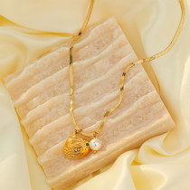 Collar con colgante chapado en oro con incrustaciones de perlas de acero inoxidable geométrico de estilo clásico de estilo simple
