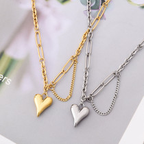 Collar chapado en oro de titanio de 18 quilates con revestimiento de acero en forma de corazón de estilo simple