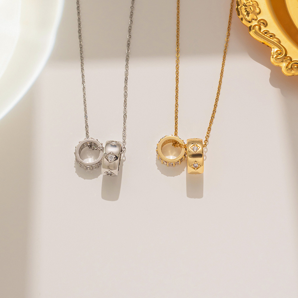 Collar de diamantes de imitación con incrustaciones de acero de titanio y círculo de estilo simple
