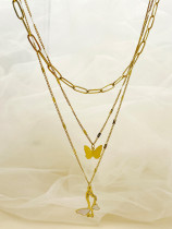 Collar con colgante chapado en oro de 14 quilates con incrustaciones de acero inoxidable y mariposa de estilo moderno