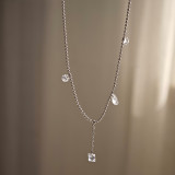 Collar de diamantes de imitación con incrustaciones de acero inoxidable de color sólido de estilo simple