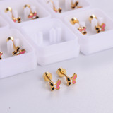 12 pares de aretes chapados en oro de 18 quilates de acero inoxidable chapado en mariposa de crisantemo y perlas de estilo simple