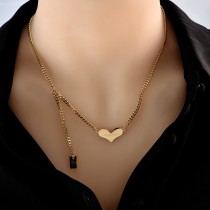 Collar colgante chapado en oro de 18 quilates con revestimiento de pulido de acero de titanio con forma de corazón de estilo simple
