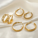 1 par de aretes de aro chapados en oro de 18 quilates de acero titanio con revestimiento de hojas de viaje de estilo simple