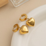 1 par de pendientes colgantes de perlas de resina con incrustaciones de acero de titanio y letras redondas de estilo Simple con forma de corazón