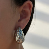 1 par de pendientes básicos chapados en color sólido de acero de titanio chapado en oro de 18 quilates