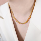 Collar chapado en oro de 18 quilates con revestimiento de esmalte de acero de titanio geométrico pastoral elegante para dama