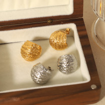 1 par de pendientes chapados en oro de 18 quilates de acero inoxidable pulido en forma de C de estilo Simple