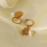 1 par lindo estilo simple estilo clásico festoneado chapado acero inoxidable perla artificial titanio acero chapado en oro pendientes