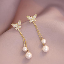 1 par de pendientes colgantes de perlas con diamantes de imitación de acero inoxidable con incrustaciones de mariposas brillantes estilo IG