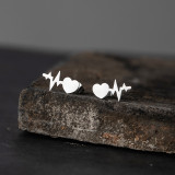 Pendientes simples de aleación de electrocardiograma en forma de corazón al por mayor