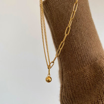 Collar con colgante chapado en oro de 18 quilates con cadena de acero de titanio de color sólido de estilo simple