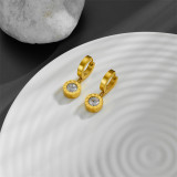 1 par de pendientes colgantes chapados en oro de 18 quilates con incrustaciones redondas de estilo elegante y sencillo, con incrustaciones de acero de titanio y diamantes