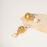 Pendientes colgantes chapados en oro de 18K, 1 par, estilo INS, concha de calle, acero inoxidable, chapado en perlas de agua dulce