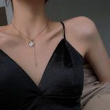 Collar de perlas simples coreanos con colgante de circón con incrustaciones de acero de titanio