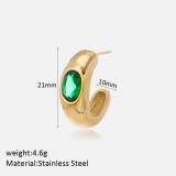 1 par de aretes chapados en oro de 18K con incrustaciones de circonita y revestimiento de acero inoxidable en forma de C Retro