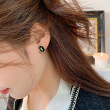 1 par de pendientes chapados en plata de acero inoxidable con diseño de flores de estilo vintage