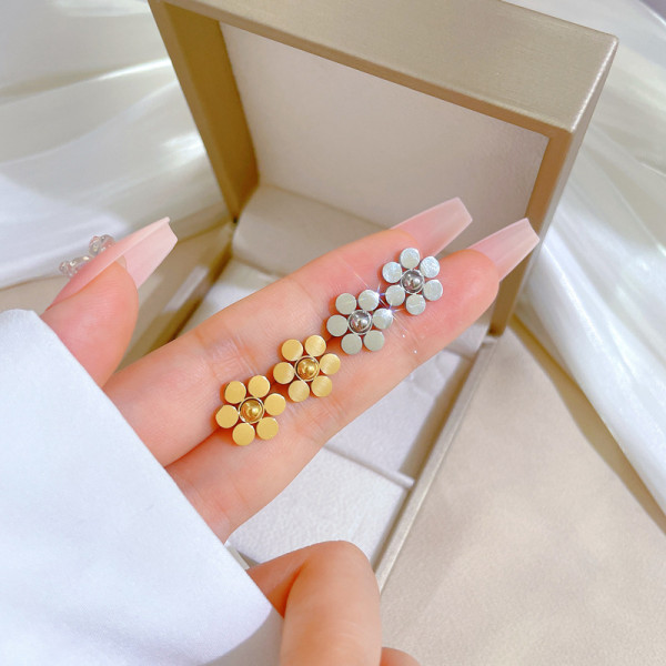 1 par de pendientes de acero de titanio con flor dulce