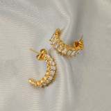 1 par de pendientes elegantes chapados en forma de C con incrustaciones de acero inoxidable y circonita chapados en oro de 18 quilates