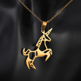 Collar con colgante chapado en oro de acero inoxidable con unicornio de Streetwear
