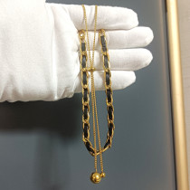 Collar chapado en oro de 18 quilates con revestimiento de acero de titanio redondo elegante y casual